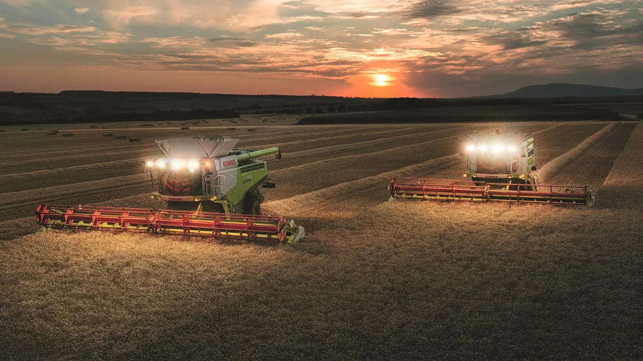 Комбайны на уборке урожая